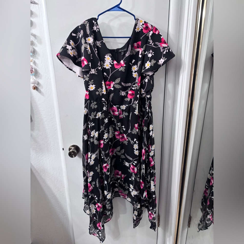 Black Dress with Pink and White Floral Design - Picture 2 of 8